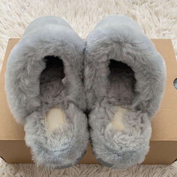 New ugg light grey genuine shearling slipper - Picture 5 of 14